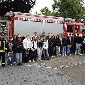 Die 8b durfte am Ehrenamtstag die FFW Kiefersfelden besuchen. Während einer Führung durch das neue und beeindruckende...