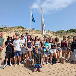 Tag 3 unserer Klassenfahrt: Erst ein Stopp in Pisa, danach Sonne, Strand und Meer. Den Abend ließen wir bei Pizza, Pasta...