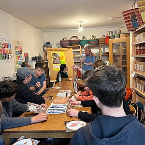 Schokolade garantiert ohne Kinderarbeit: Das und noch mehr lernt man im Weltladen kennen. Vielen Dank an Frau Höbel und...